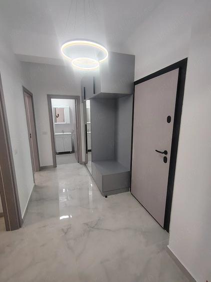 Apartament cu 2 camere decomandat în Titan