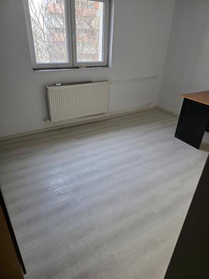 Garsonieră decomandată, mobilată în Tei