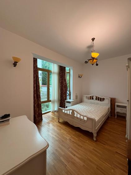 Casă cu 4 camere cu Garaj în Pipera