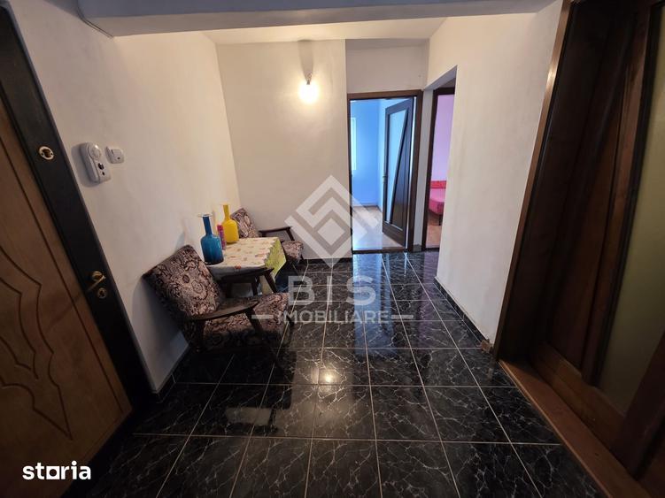 Apartament cu 3 camere decomandat în Ștefan cel Mare