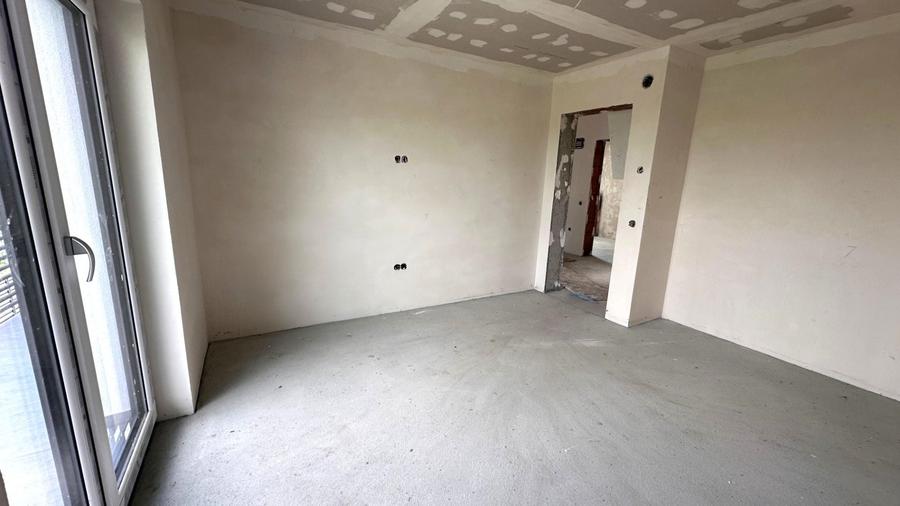 Casă cu 5 camere cu Teren 440 Mp în Șura Mică