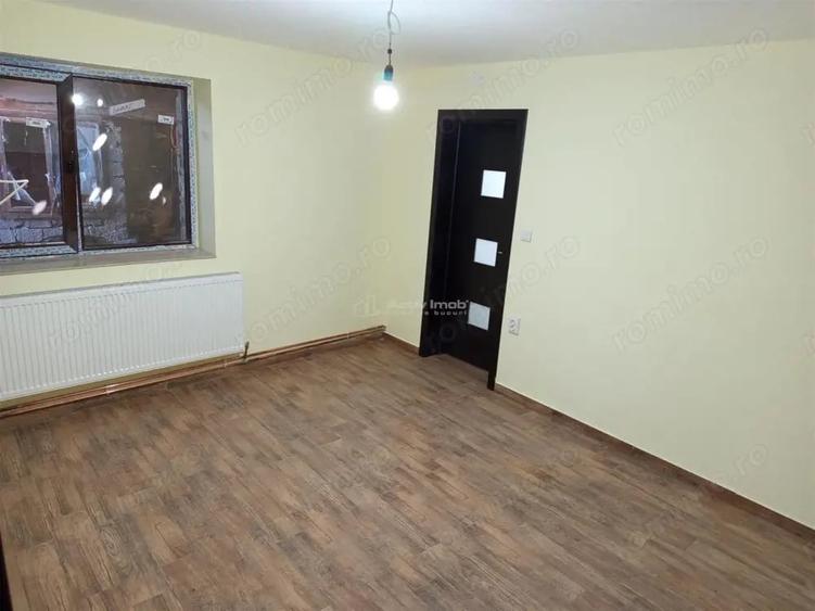 Casă cu Teren 1439 Mp în Socol