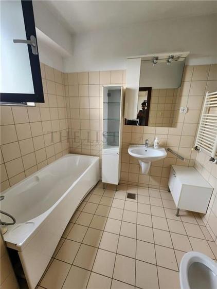 Apartament cu 3 camere decomandat, mobilat în Ștefan cel Mare