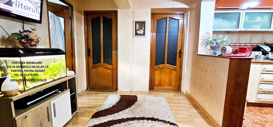 Apartament cu 3 camere decomandat, mobilat în Mărăței