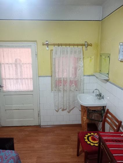 Casă cu 4 camere în Roznov