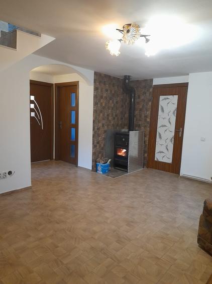 Casă cu 3 camere cu Teren 500 Mp în Sălicea