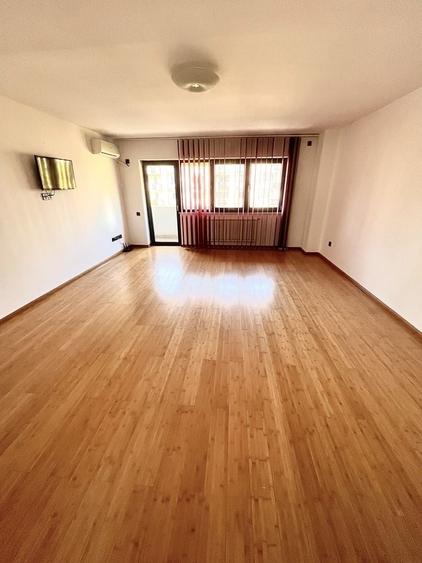Apartament cu 2 camere decomandat în Timpuri Noi