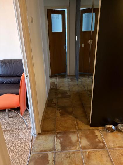 Apartament cu 3 camere decomandat în Tineretului