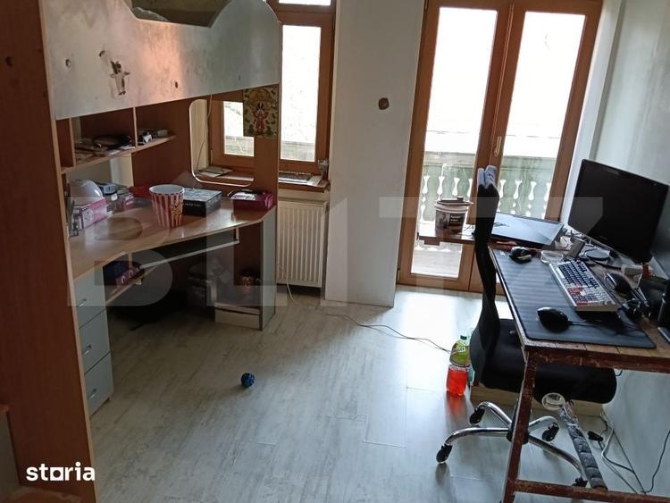Casă cu 10 camere cu Teren 580 Mp în Central