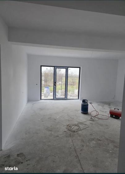 Casă cu 3 camere cu Teren 450 Mp în Agigea