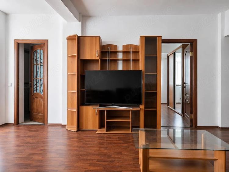 Apartament cu 2 camere semidecomandat în Victoriei