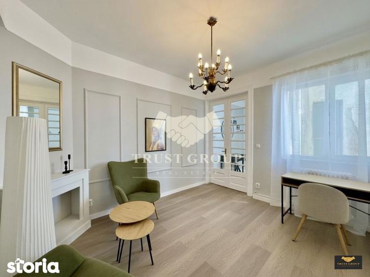 Apartament cu 3 camere semidecomandat, mobilat în Centrul Civic