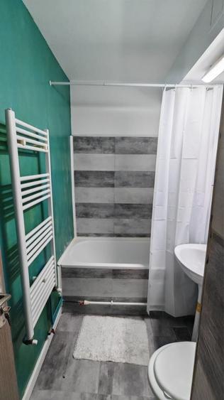 Apartament cu 2 camere în Micro 6