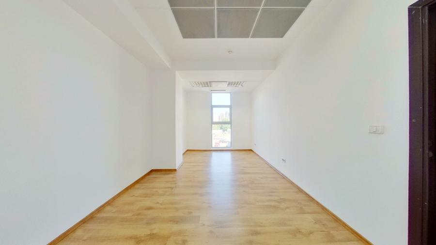 Spațiu comercial, de 34 mp, în Central