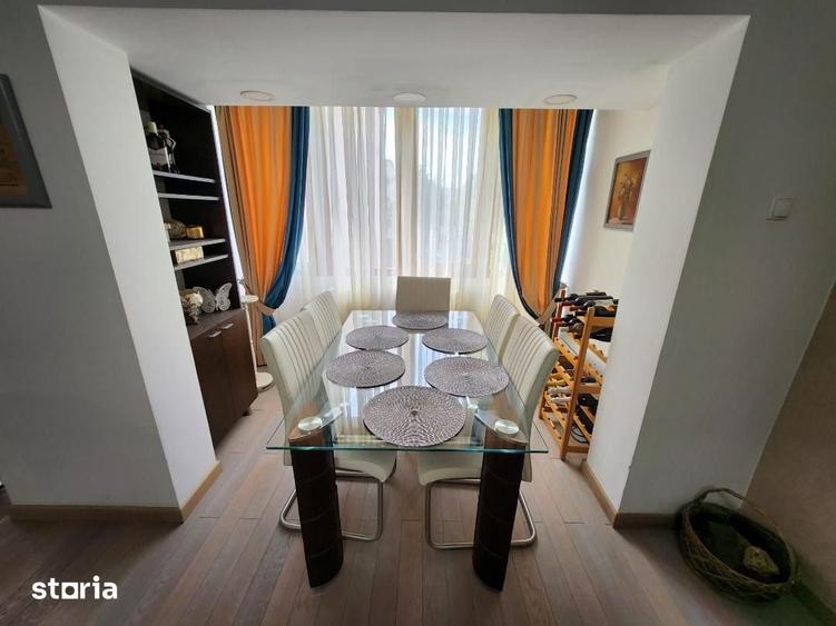Apartament cu 4 camere în Cetate