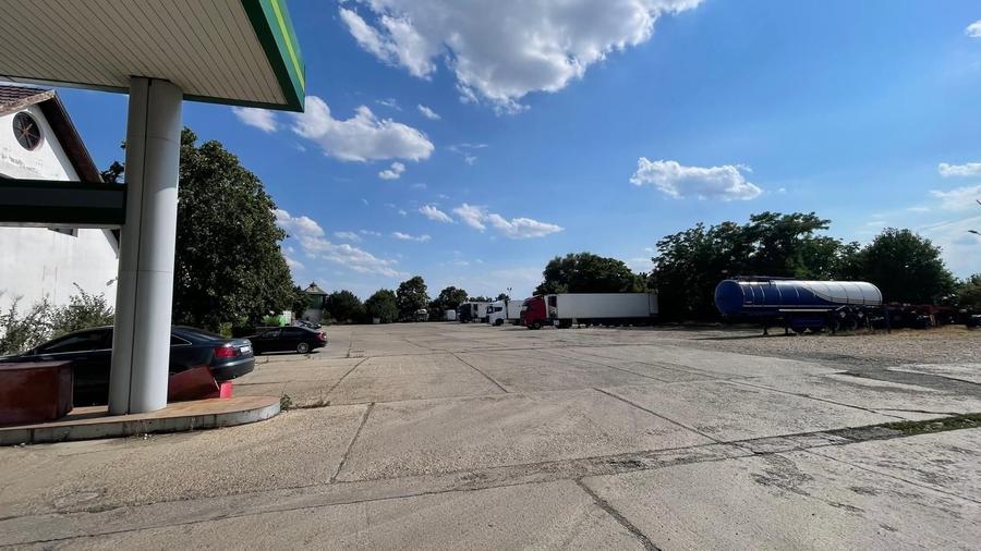Spațiu comercial, de 2,100 mp, în Borș