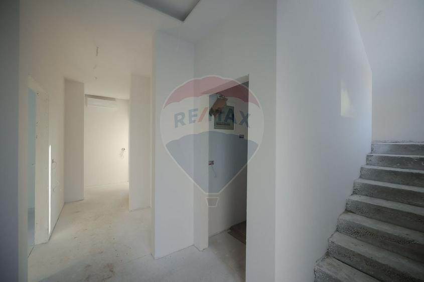 Casă individuală cu 4 camere cu Teren 575 Mp în Dealuri Oradea