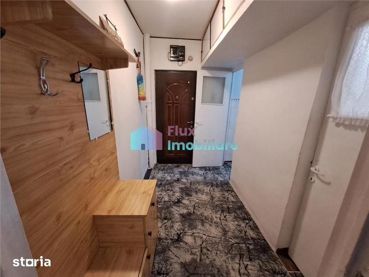 Apartament cu 2 camere nedecomandat în George Enescu