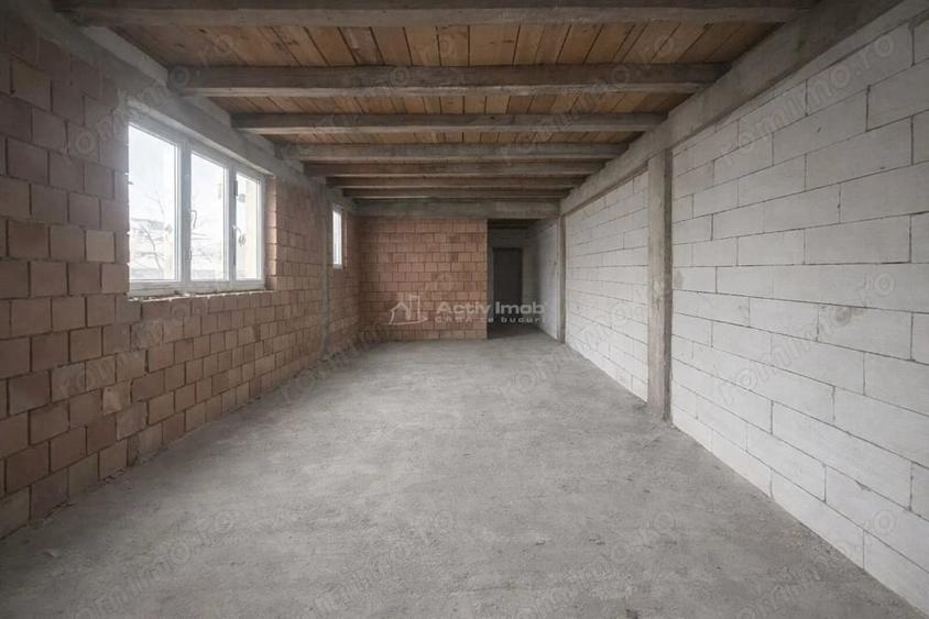 Spațiu comercial, de 836 mp, în Central