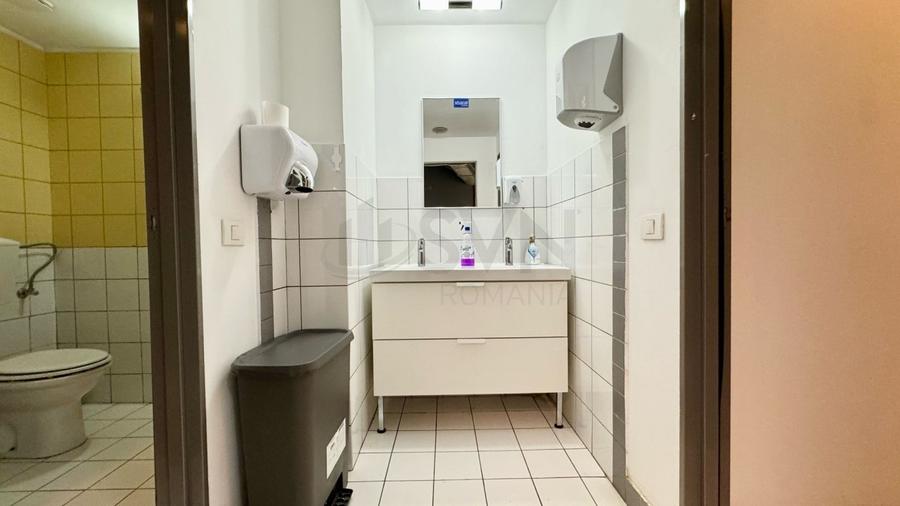 Birou, de 578 mp, în Universitate