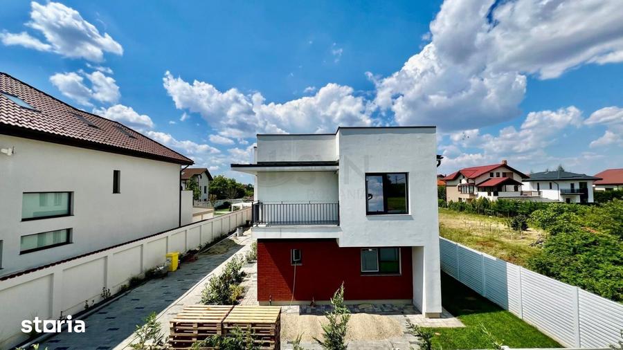 Casă cu 4 camere cu Teren 320 Mp în Odăile