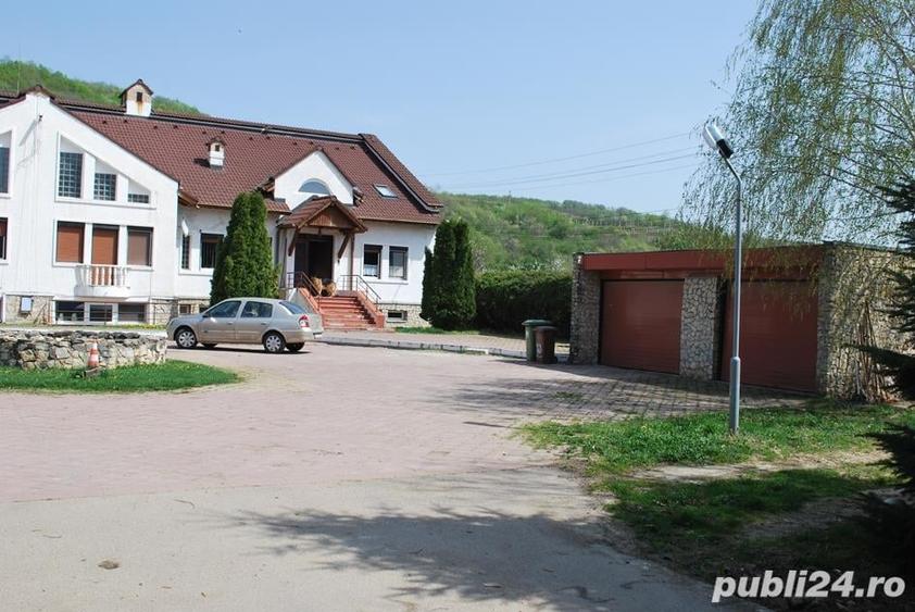 Casă cu Teren 3700 Mp în Topoloveni