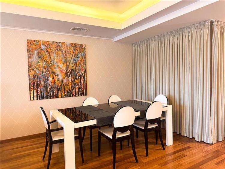 Apartament cu 4 camere decomandat, mobilat în Nordului