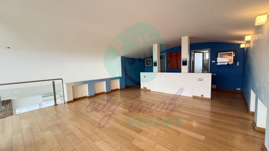 Penthouse cu 2 camere semidecomandat, mobilat în Aviatorilor