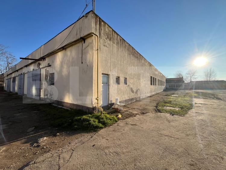 Spațiu industrial, de 800 mp, în Micro 6