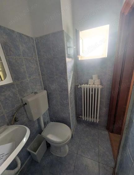 Apartament cu 2 camere semidecomandat, mobilat în Romană