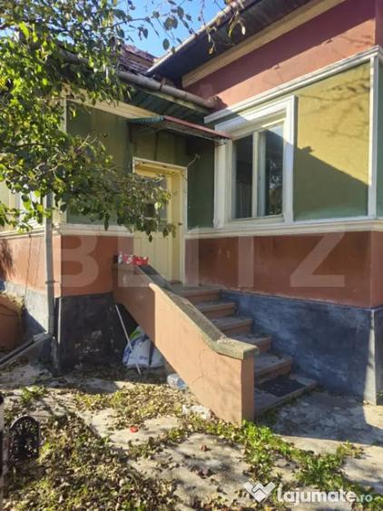 Casă cu 2 camere cu Teren 3200 Mp în Central
