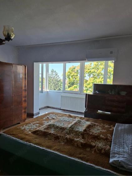 Apartament cu 3 camere decomandat în Bucovina