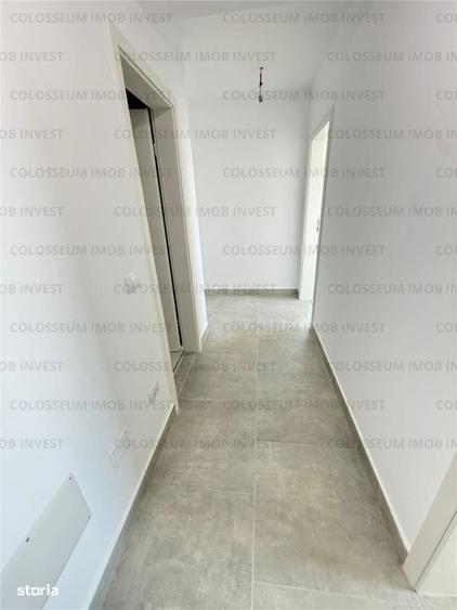 Apartament cu 3 camere decomandat în Tractorul