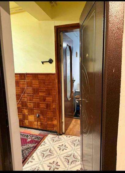 Vand Apartament 3 camere decomandat Dambu Pietros - 1