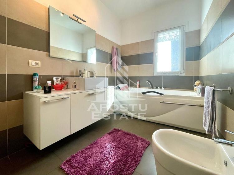 Casă individuală cu 4 camere cu Piscina în Zădăreni