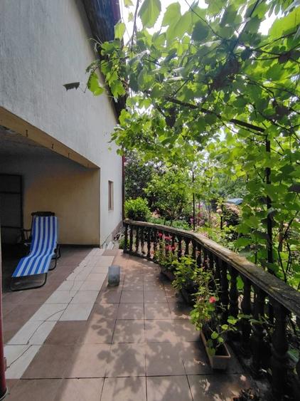 Casă cu 5 camere cu Teren 1320 Mp în Central