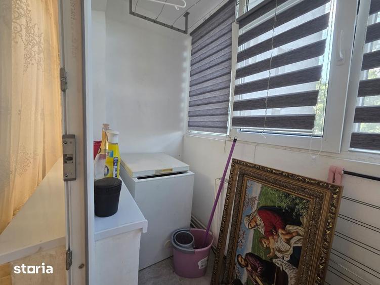 Apartament cu 3 camere decomandat în Mircea cel Bătrân