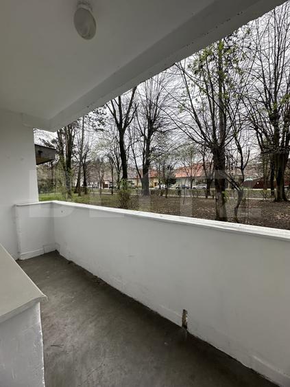 Apartament cu 3 camere decomandat în Tudor