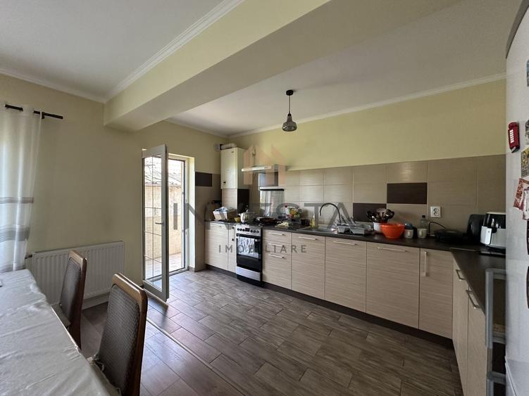 Duplex cu 4 camere cu Canalizare în Borhanci
