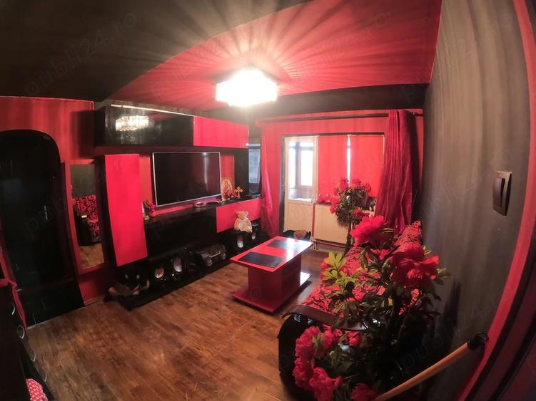 Apartament cu 2 camere nedecomandat în Central