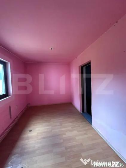 Casă cu 10 camere cu Teren 1200 Mp în Rădăuți