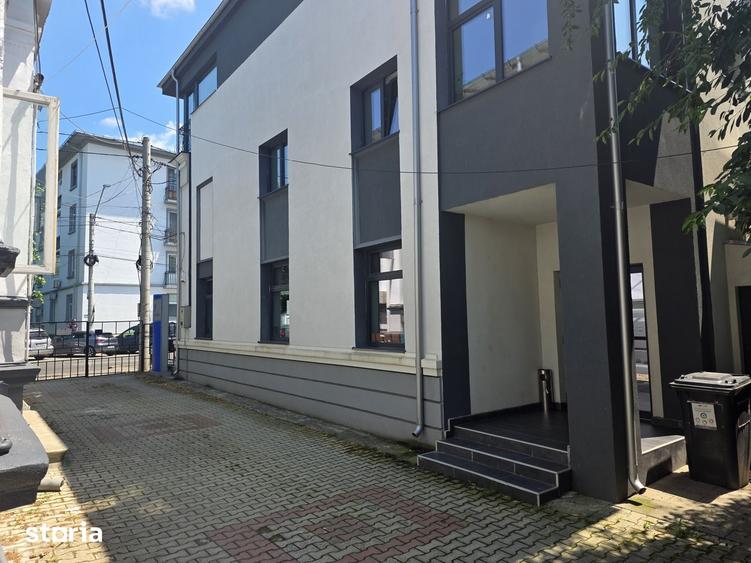 Spațiu comercial, de 105 mp, în Central