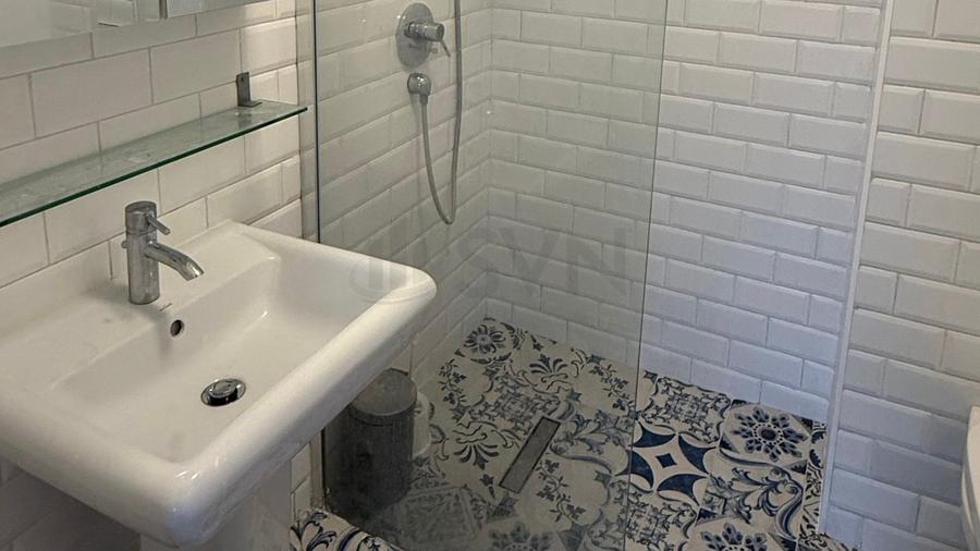 Apartament cu 2 camere decomandat, mobilat în P-ța Universității