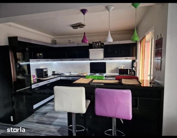Casă cu 4 camere cu Teren 150 Mp în Central
