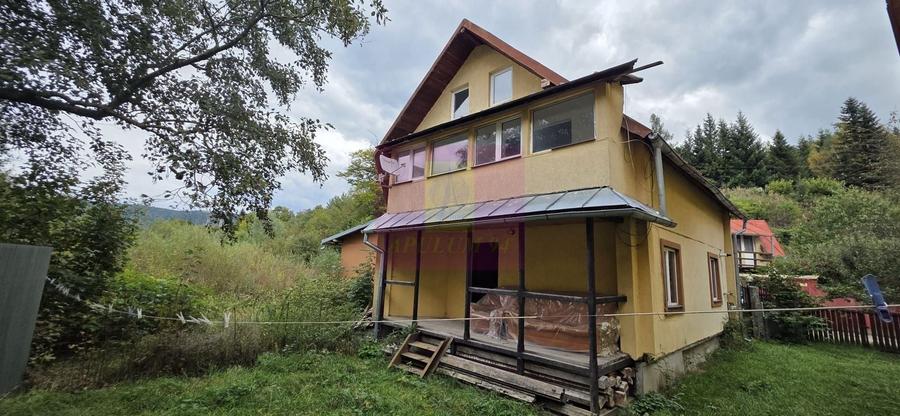 Casă individuală cu 4 camere cu Canalizare în Zamora