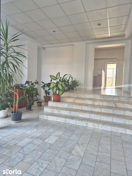 Apartament cu 2 camere decomandat, mobilat în Centrul Civic