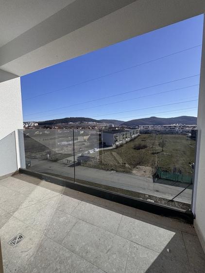Apartament cu 2 camere semidecomandat în Florești
