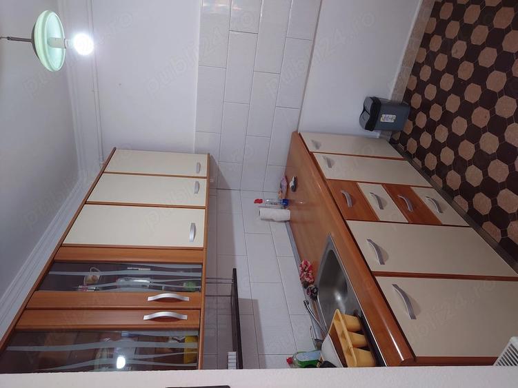 Apartament cu 3 camere decomandat în Popa Șapcă