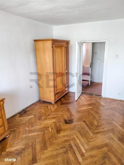 Garsonieră decomandată în Central