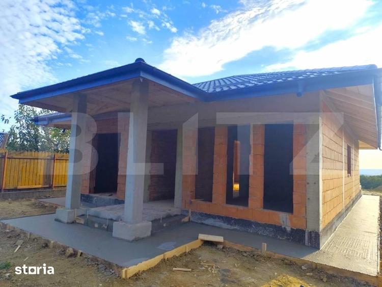 Casă cu 4 camere cu Teren 460 Mp în Bârnova